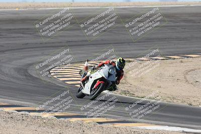 media/Oct-30-2025-Racers Edge (Thu) [[dabbdaf680]]/3-B Group/Session 2 (Bowl Exit)/